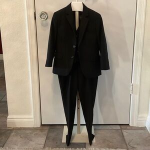 Boys 3 piece black suit size 5